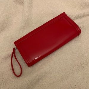 Red Aldo clutch